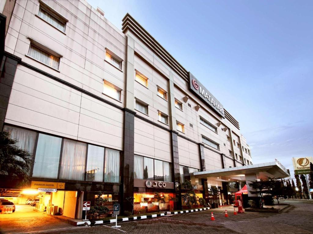 Grand Basko Hotel Padang  Exterior photo
