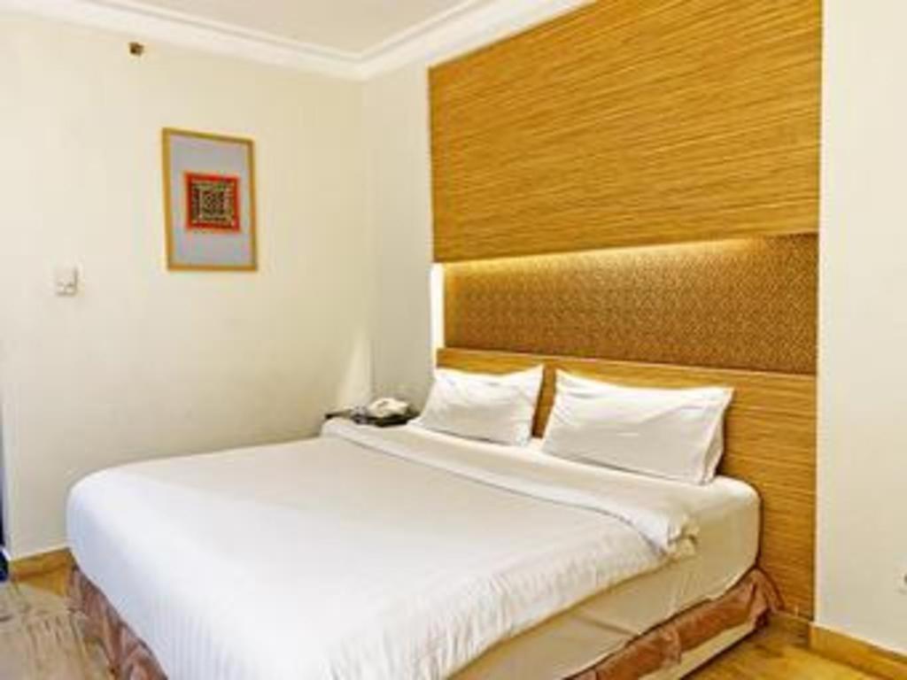 Grand Basko Hotel Padang  Exterior photo